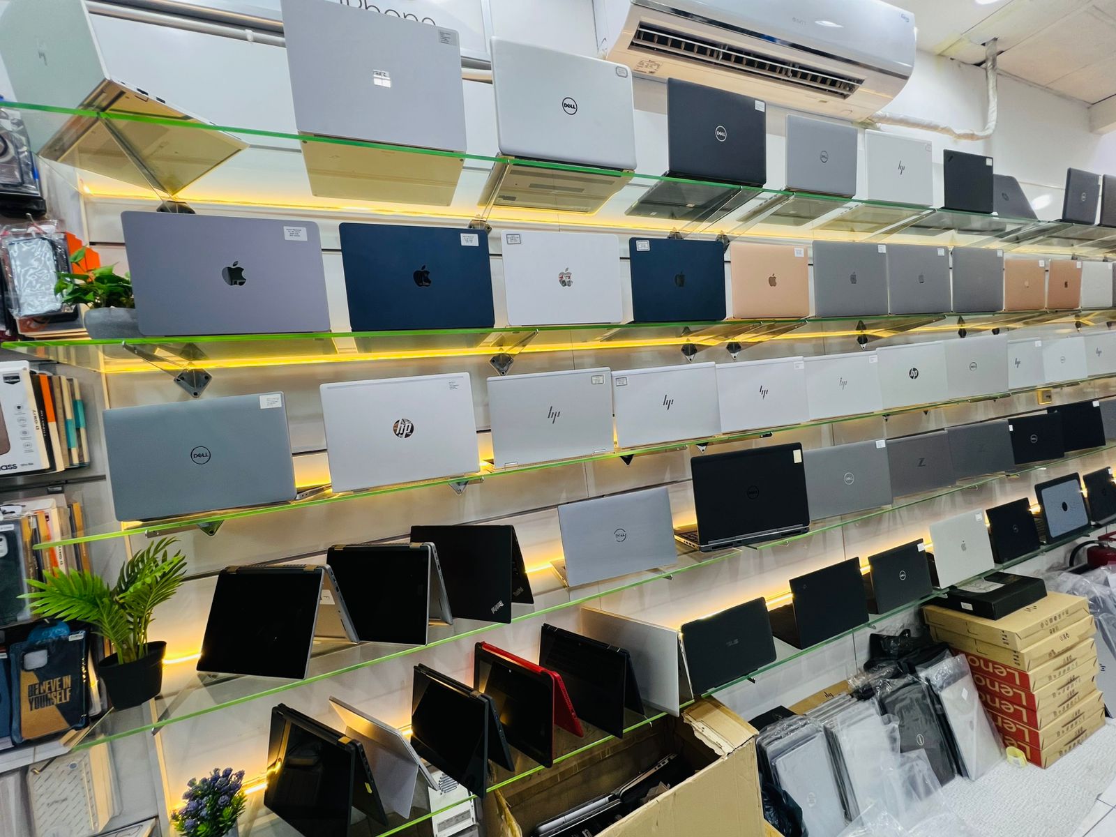 AL Faaz Electronic LLC Showroom